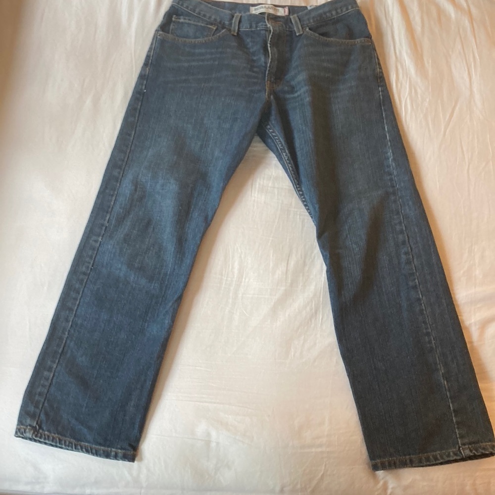 Levi size 32x30 regular fit denim jeans